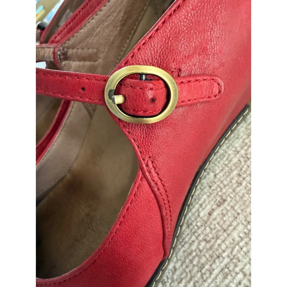 Dansko Red Loralie Nubuck Leather Mary Jane Wedge Womens 39 US 9 Buckle Comfort